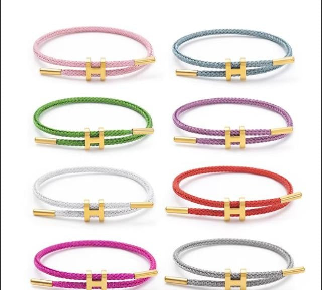 Bracelet lettre H enveloppant